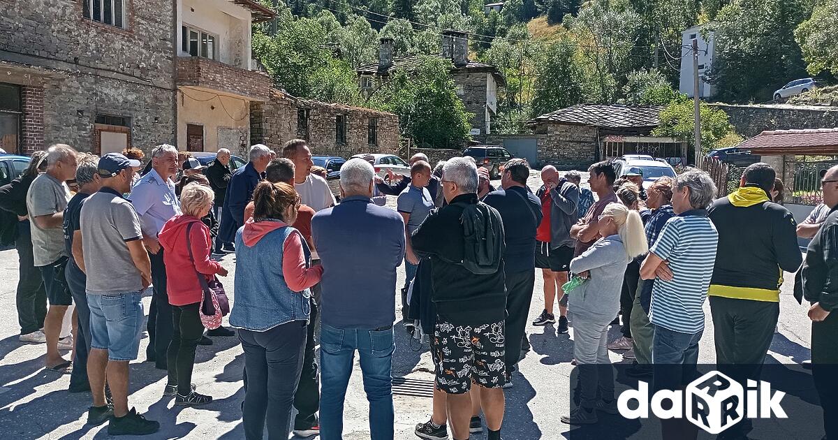 Жителите на пловдивското село Ситово излязоха на протестзаради системните проблеми
