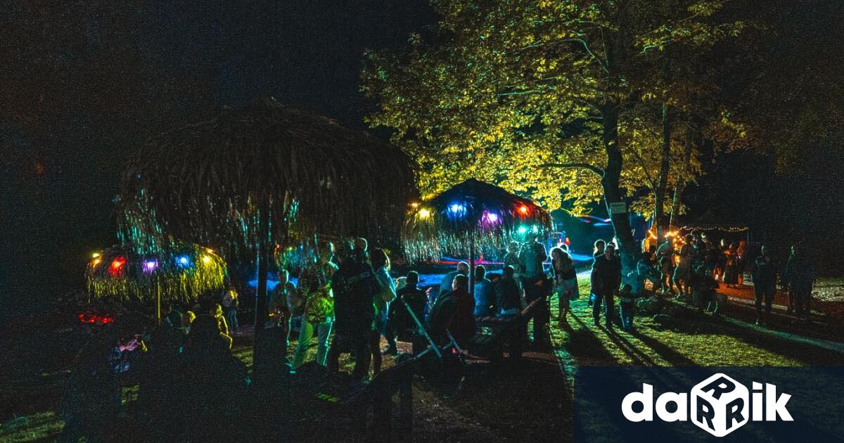 На 23 ти август се състоя второто неон парти организирано от Младежки