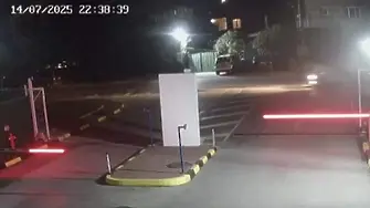 Задържаха и обвиниха шофьора на колата, помела двама мъже с АТВ в София