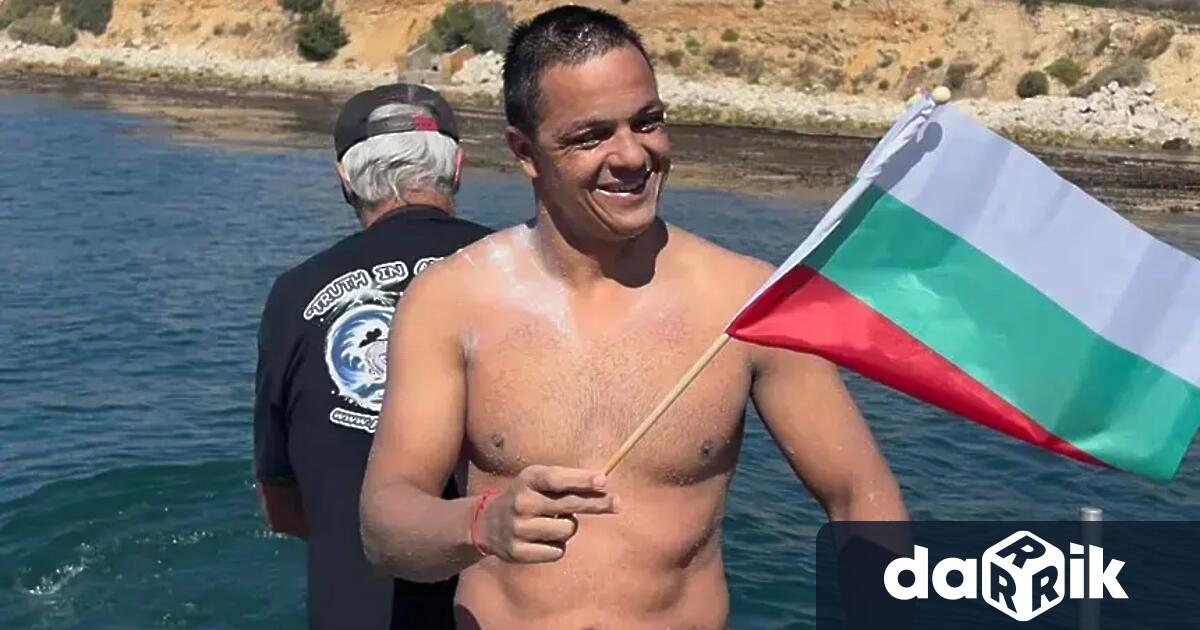 Цанко Цанков започна опит за световно постижение за 24 часово плуване