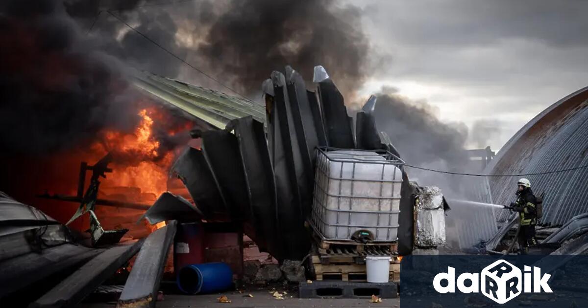 Най малко 12 души от които 3 деца са загиналите а