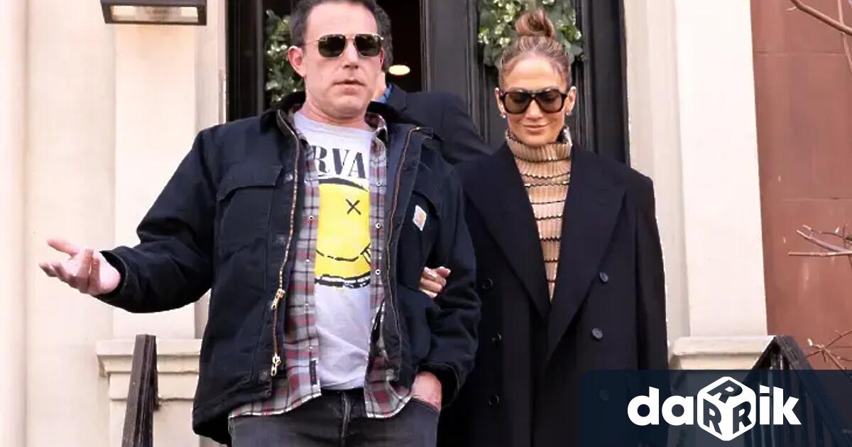 Една година след като подаде молба за развод на 20