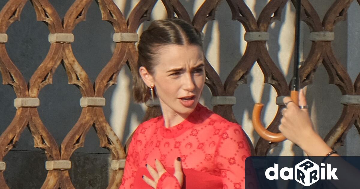 Заснемането на петия сезон на хитовата поредица на Нетфликс Емили