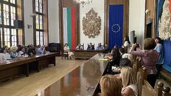 Мерки за нормална работа на детските и социални заведения в условията на водна криза обсъдиха на среща в Община Плевен