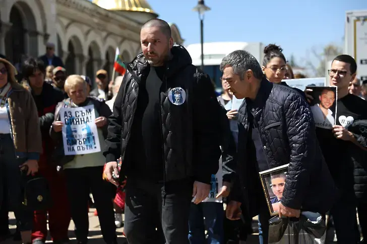 Бащата на Сияна за шофьора на АТВ-то: Това не е поведение на човек, който може да управлява автомобил