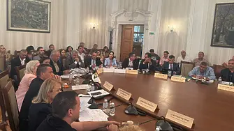 Министър Иванов изпраща експерти и представители на ВиК холдинга в Плевен
