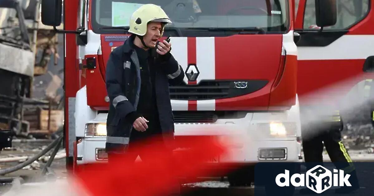 Евакуация в жилищен блок в Пловдив заради пожар Пламъците избухнали