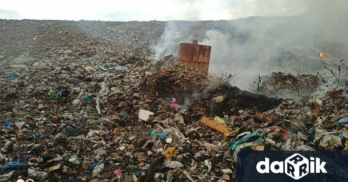 Пожар е избухнал тази сутрин на сметището в Цалапица Засегнатата