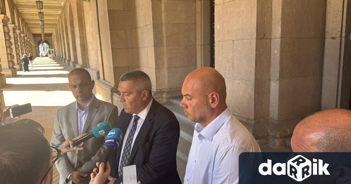 Въпреки че през последната седмица не са регистрирани нови огнища