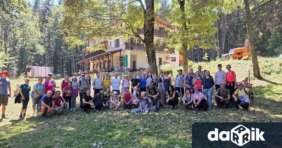 Около 60 ентусиасти от цялата страна се включиха в похода