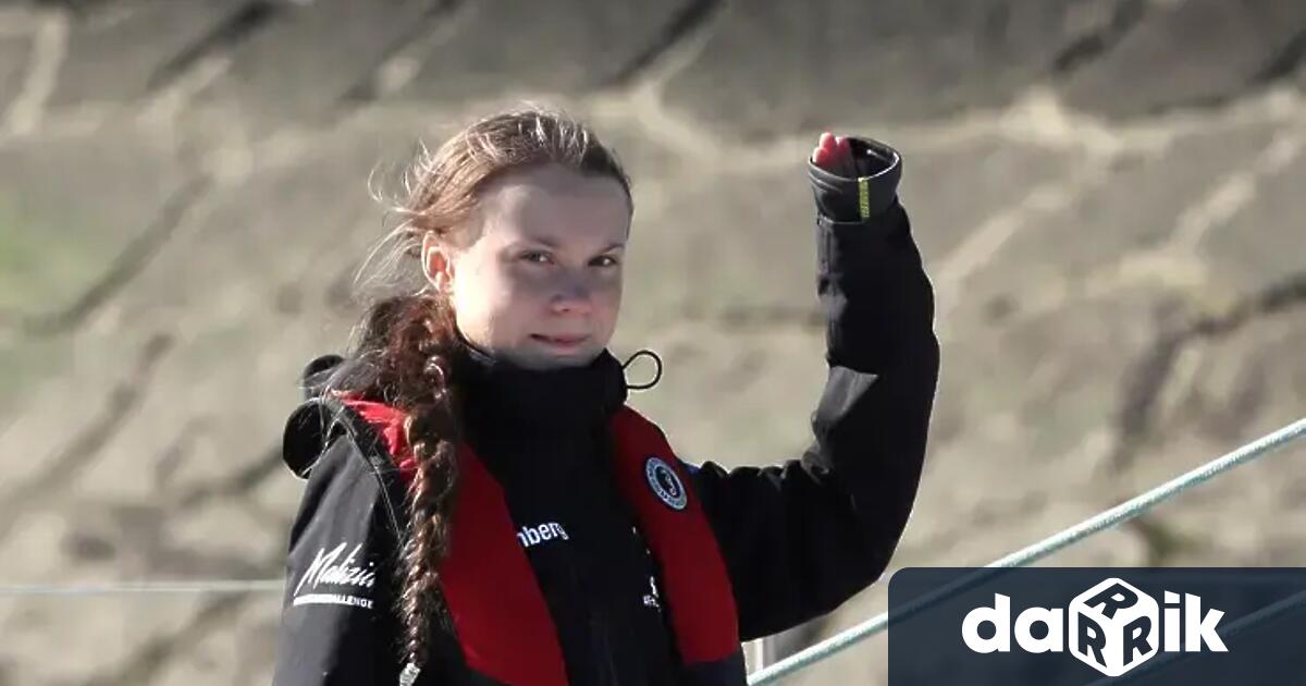 Под мотото Когато светът мълчи ние отплаваме флотилия натоварена с