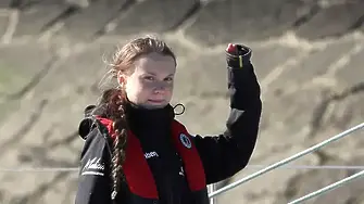 Грета Тунберг води флотилия от лодки за гладуващите в Газа