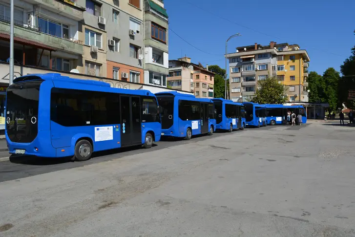 Първите шест електрически автобуси пристигнаха в Монтана