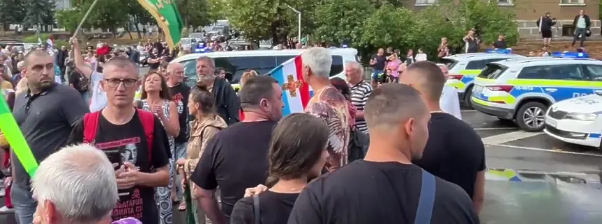 Напрежение пред ВМЗ – Сопот, Урсула фон дер Лайен пристигна