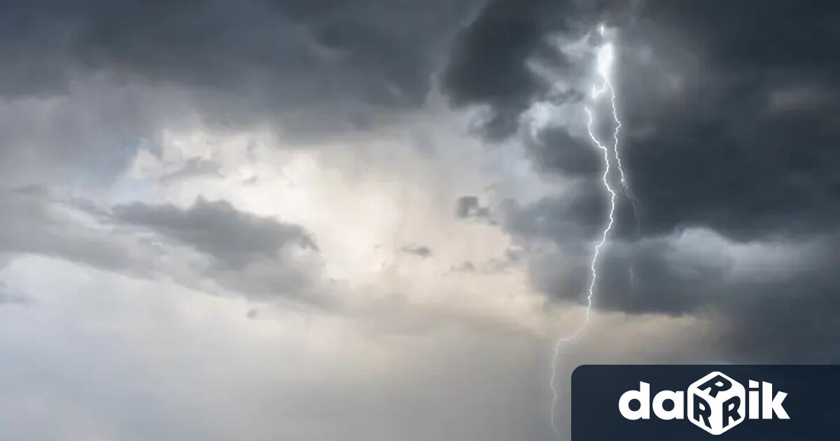 Днес ще преобладава слънчево време но следобед от запад облачността