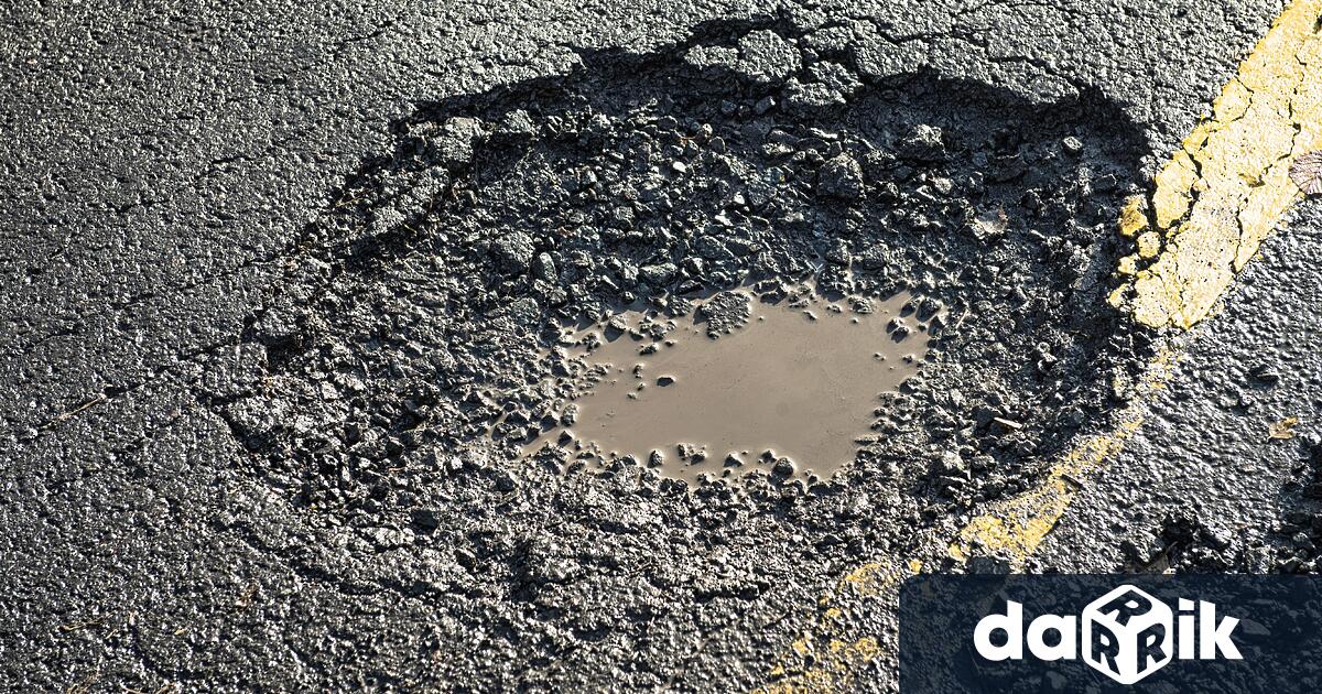 Временно е затворен участък от пътното платно на бул Панчо