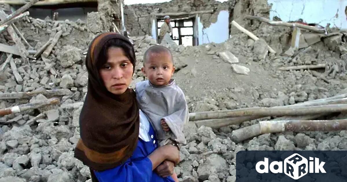 Продължават спасителните операции в Афганистан след като земетресение с магнитуд