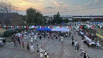 Сомовит празнува с танци, заря и усмивки на брега на Дунав