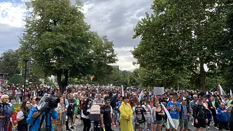 Протестиращите в Плевен призоваха президента Радев и премиера Желязков за участие в заседание на Областния кризисен щаб/ВИДЕО/ 