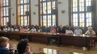 Осигуряването на присъствено обучение в условията на водна криза обсъдиха в Община Плевен директори на училища