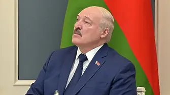 Белград осъмна с билбордове за рождения ден на Лукашенко (СНИМКА)