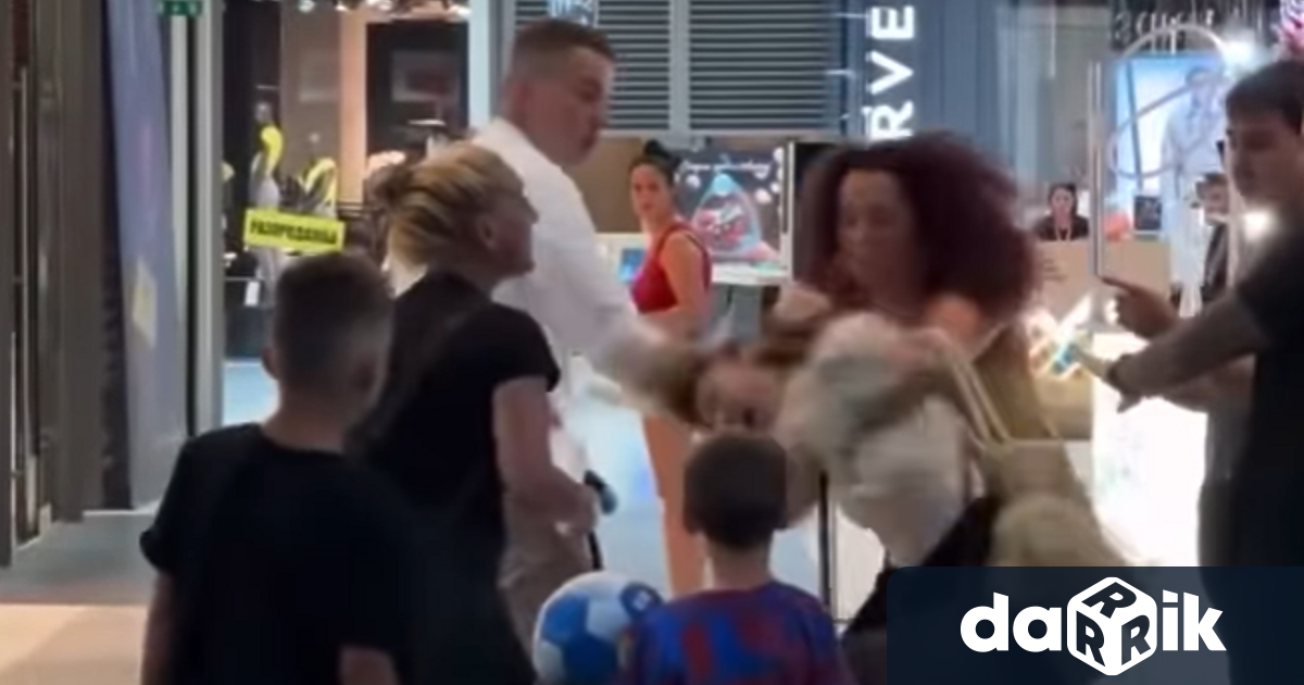 Пореден случай на агресия в голям търговски център Бой между