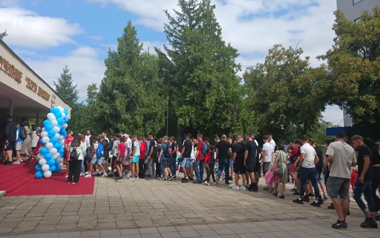 Първият училищен звънец прозвуча в Спортното училище „Г. Бенковски“ – Плевен