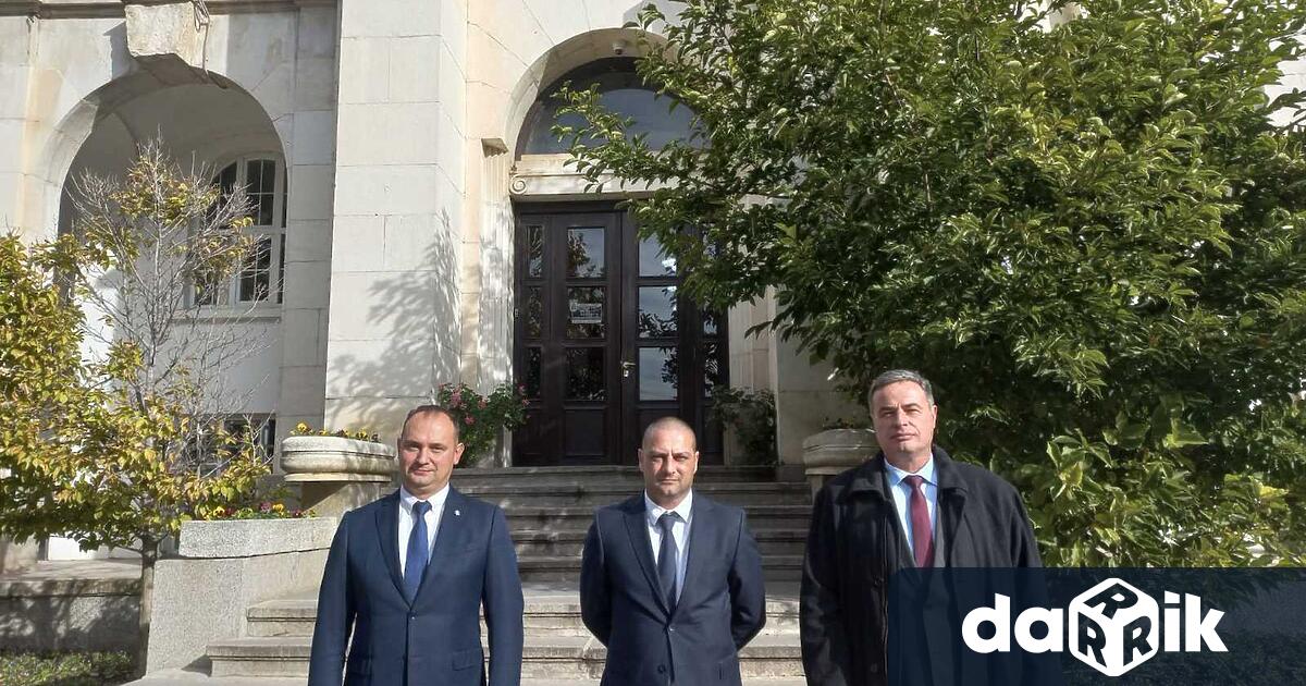 След като структурата на Възраждане в град Плевен обяви решението