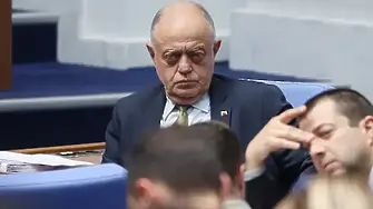 Атанасов: Подписите за вота на недоверие са от ПП-ДБ, МЕЧ и АПС
