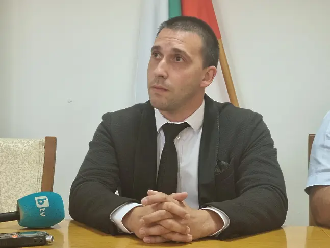 Областният управител на Плевен е отстранен от поста