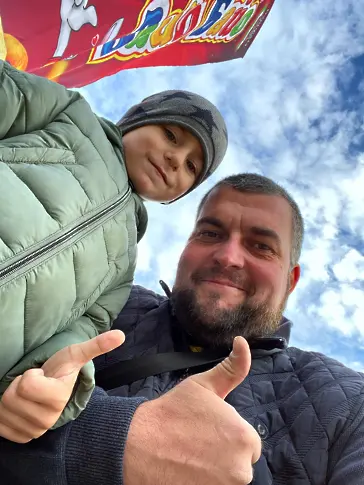 Мартин Пенчев отново зад малкия Никола: Без хумор – зависи от нас!