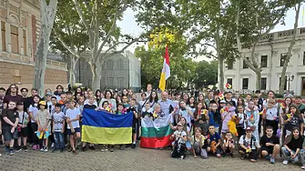Сто украински деца на военни инвалиди и на загинали войници от Одеса и региона на едноседмична почивка в България