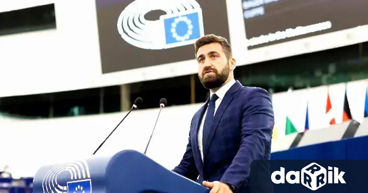 Българският евродепутат от Европейската народна партия ГЕРБ Андрей Новаков коментира от