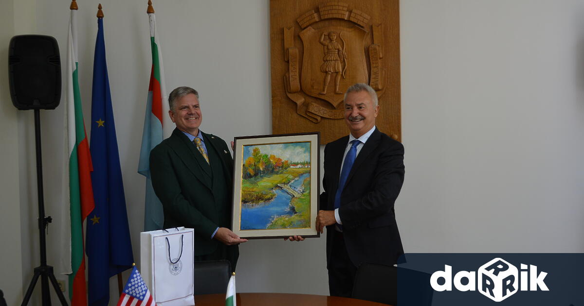 Временно изпълняващият длъжността посланик на САЩ в България Мартин Макдауъл