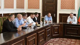 Кметът Стефан Радев се срещна с новото командване на Многонационалната бойна група на „Ново село“
