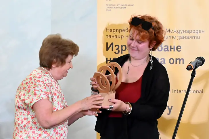 Унгарка спечели „Сребърна хлопка“ на XIX Международен панаир на традиционните занаяти в „Етър“