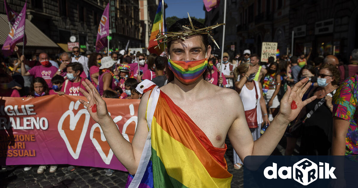 За пръв път в историята на Ватикана над 1400 католици