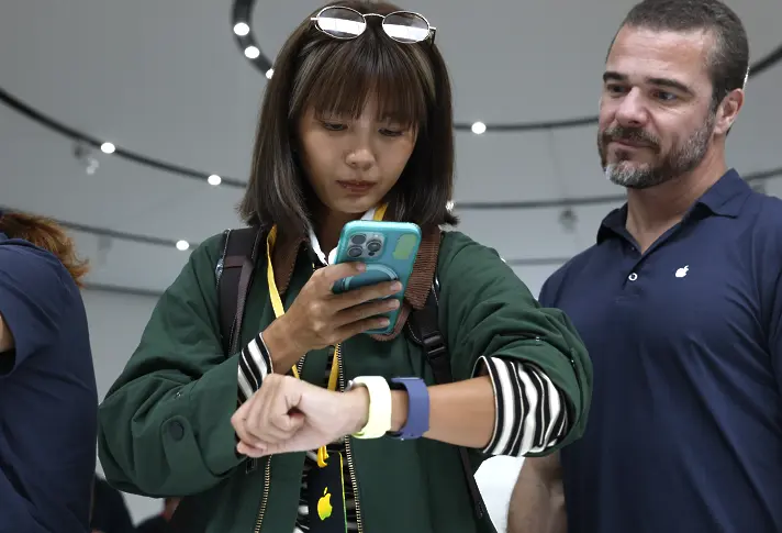  Apple показа iPhone 17, нови часовници и революционни слушалки с превод в действително време 