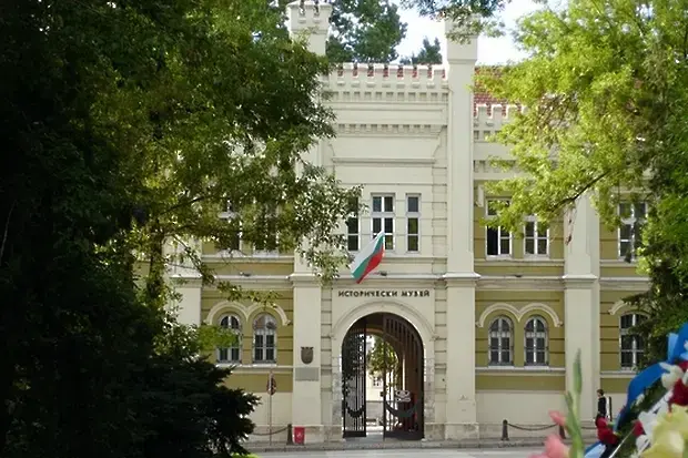 Николай Колев