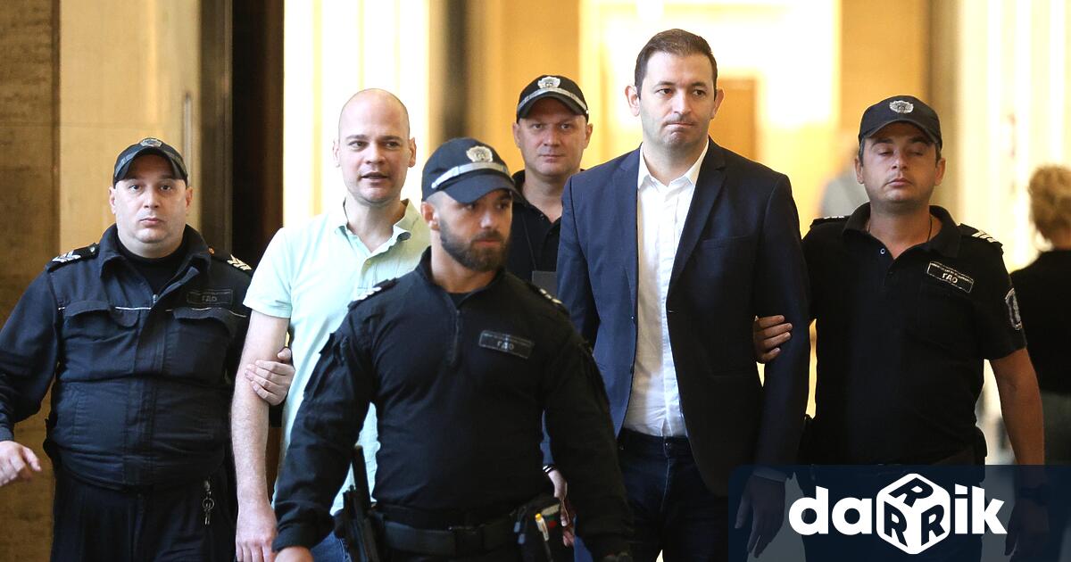 Бившият столичен зам кмет Никола Барбутов остава в ареста а съветникът