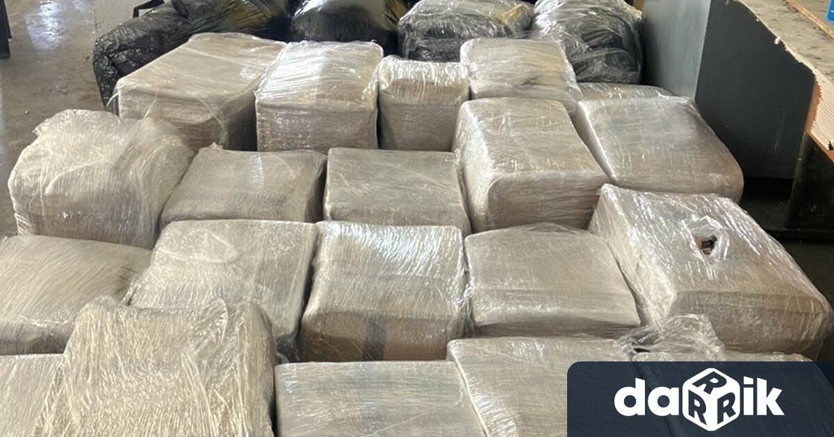 Рекордно количество от близо 740 кг марихуана за над 11 8