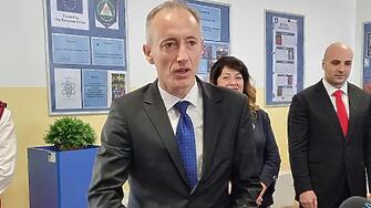 Министър Вълчев:Всеки от нас трябва да знае какво е волт, ват, киловатчас, pH, защото тези понятия са необходими в живота