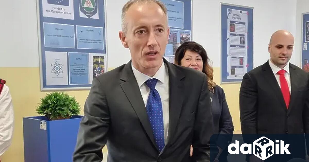 Работата на учителите е трудна тя е ежедневна многочасова и