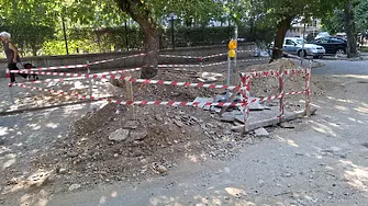 Съставиха акт на фирма, разкопала самоволно улица в центъра на Сливен