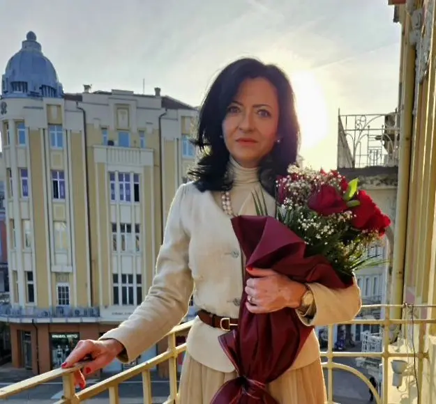 Училището да учи, не да отчита: Иванка Киркова за приоритетите на новата учебна година – умения вместо формализъм, съхраняване на езика и национален инструментариум
