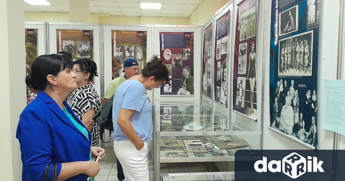 В Държавен архив Видин бе открита изложба посветена на модата от