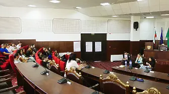Млади хора от Нова Загора в диалог с местната власт