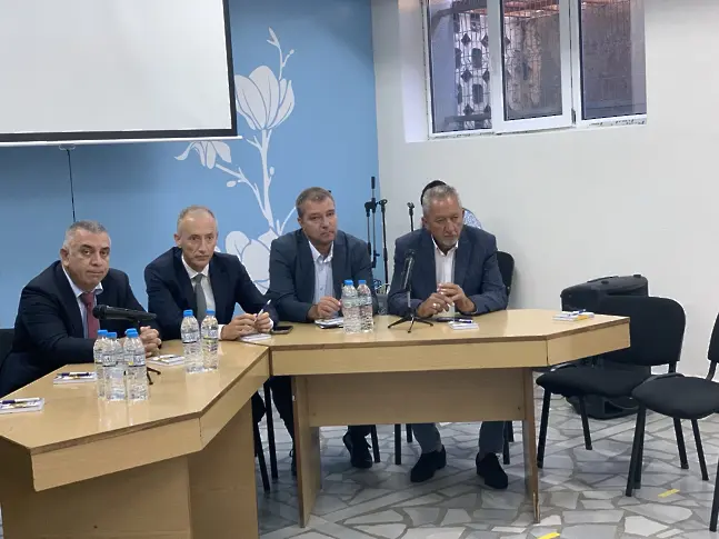 Областният управител взе участие в две срещи от посещението на министър Вълчев в Сливен
