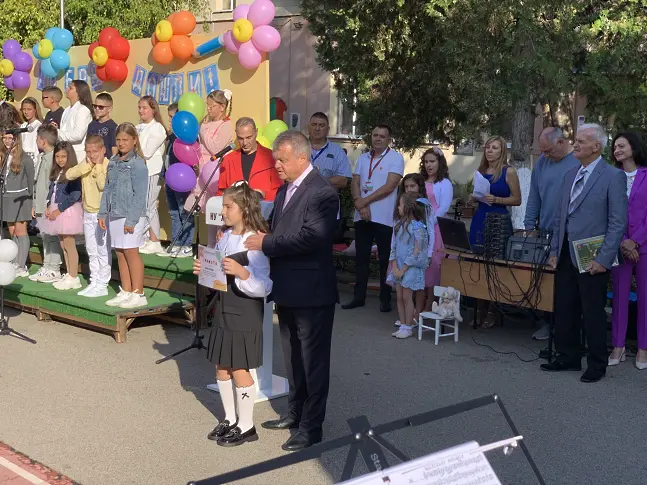  В ИНУ „ Христо Ботев “ - Плевен откриха новата образователна година/ВИДЕО-СНИМКИ/ 