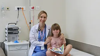 В ,Мама и Аз’ зарадваха учениците за Първия учебен ден с подаръци